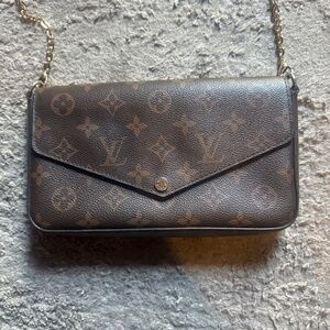 Louis Vuitton Purse